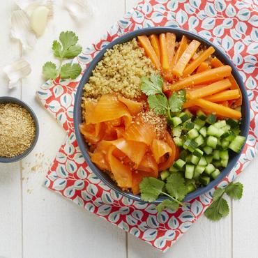 Poke bowl à la truite fumée